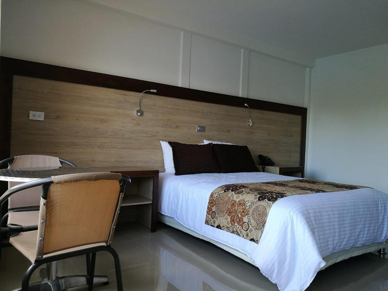 Hotel La Magdalena Adult Only Guatapé Exteriör bild